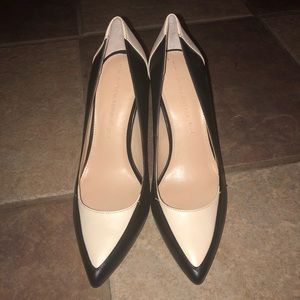 BANANA REPUBLIC Pumps